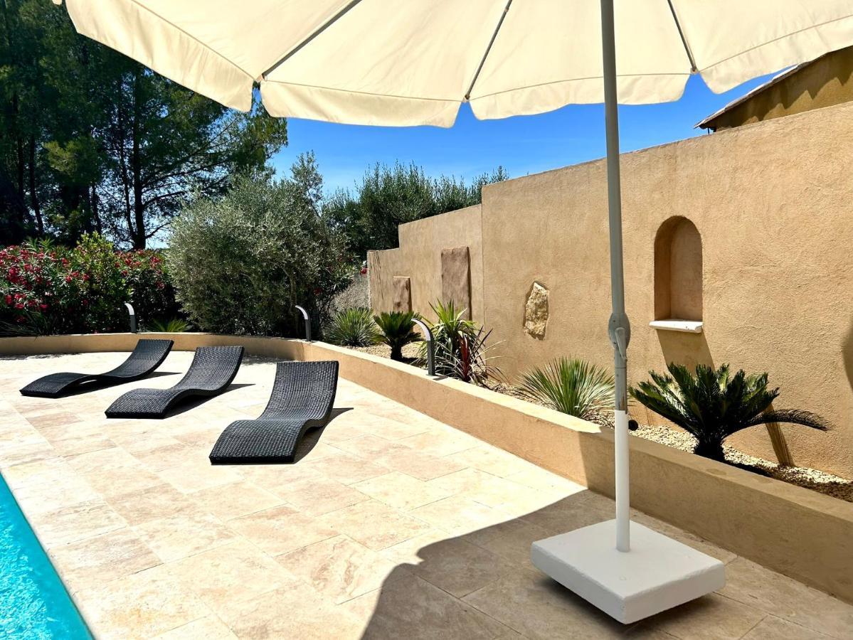 Villa De Charme En Campagne Avec Piscine Privee Et Nature Luxuriante Le Beausset Exterior foto